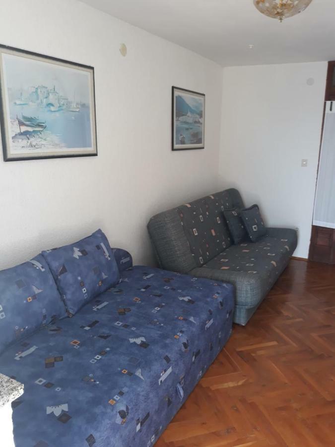 Apartman Grospic 2 Cesarica Exterior foto